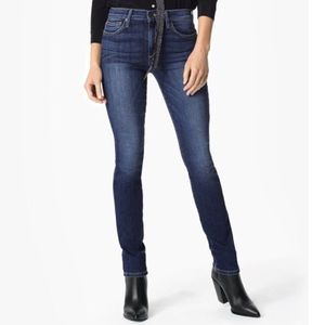 Joe’s Jeans Cigarette Jeans in Lexia